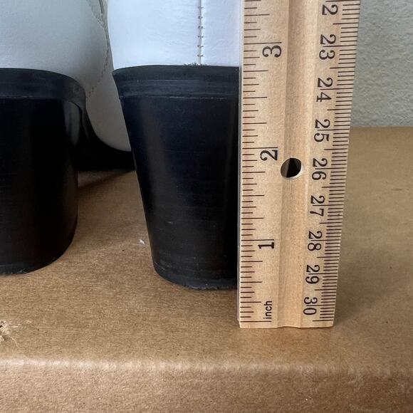 Nine West Wyliis White Leather Chelsea Ankle Boots Boots Size 6M Pointed Toe - Picture 9 of 10